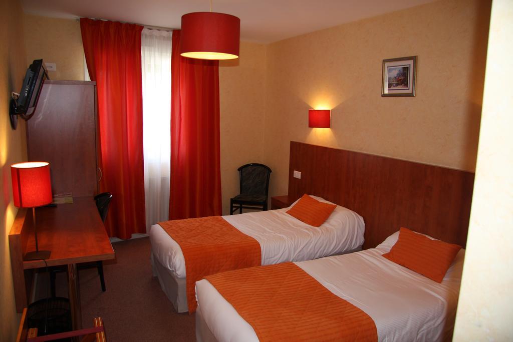 Logis Le Florina Hotel